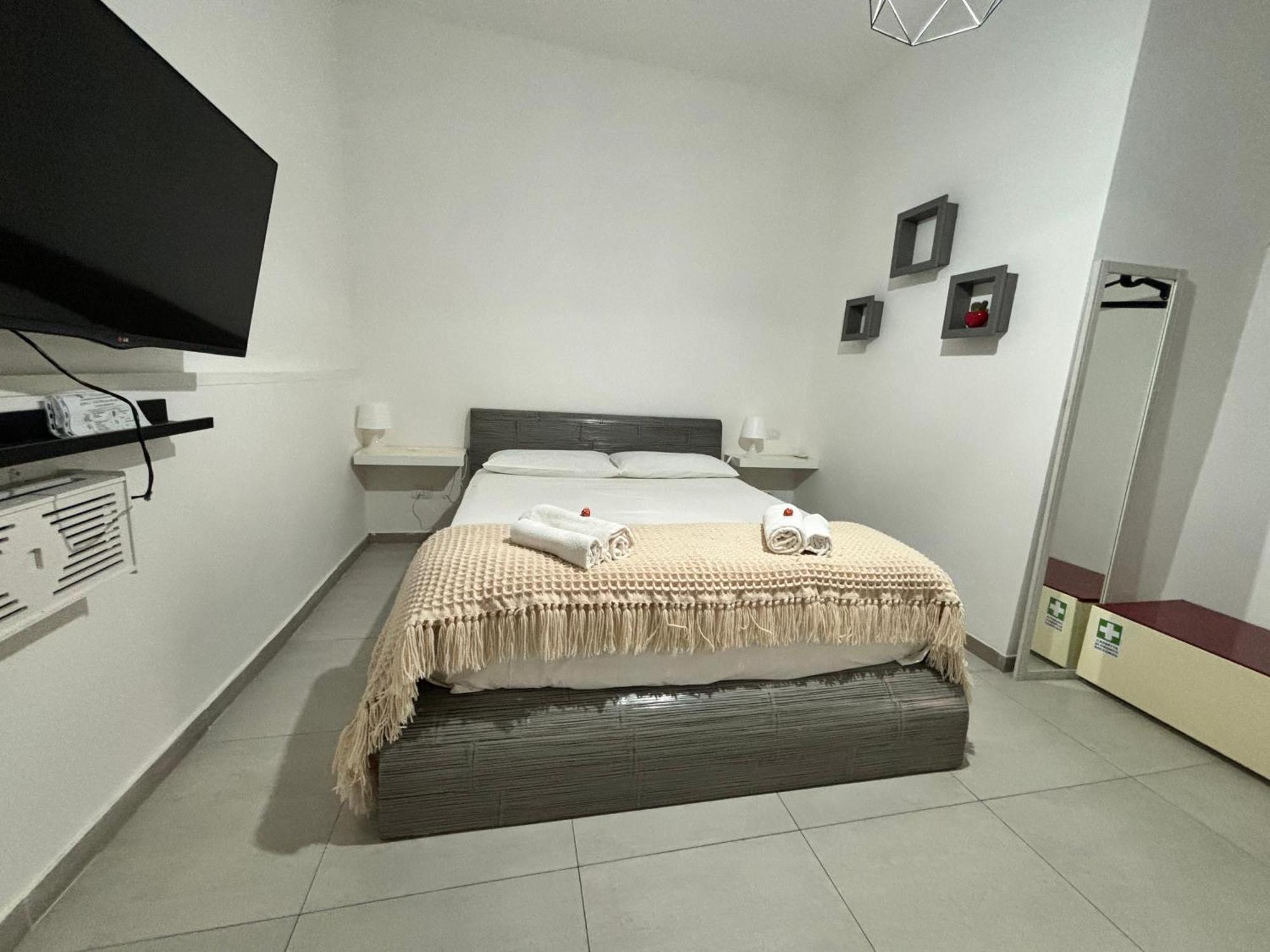 Garden Suite ชิวิตาเวกเกีย ภายนอก รูปภาพ